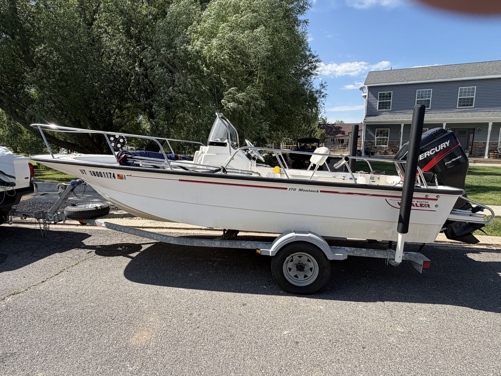 Main image 3