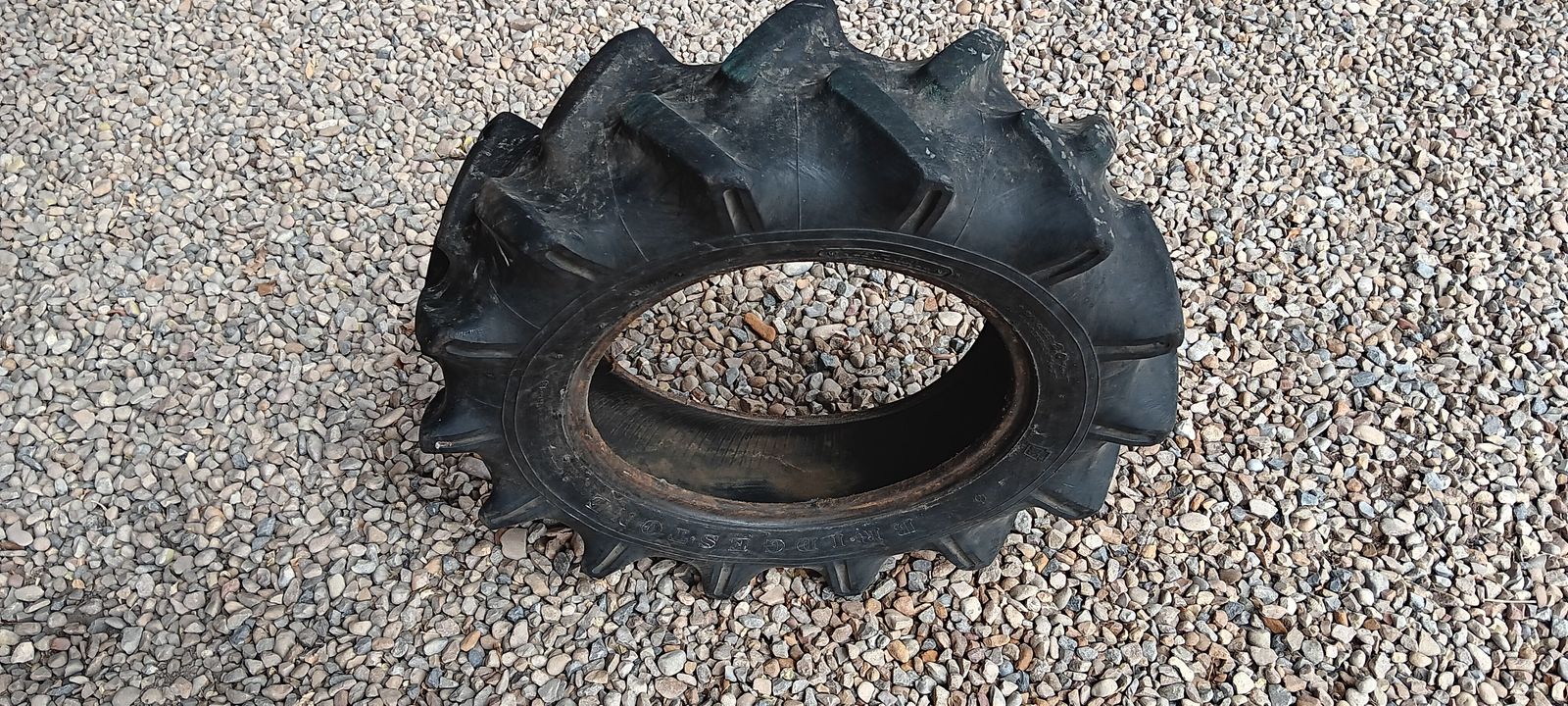 Tractor tire