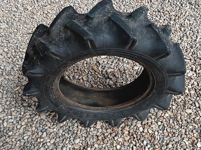 Tractor tire