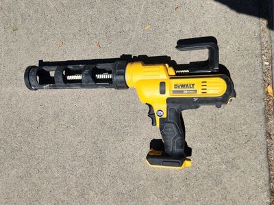 Dewalt 20V MAX Cordless Caulk and Adhesive Gun - Tool Only