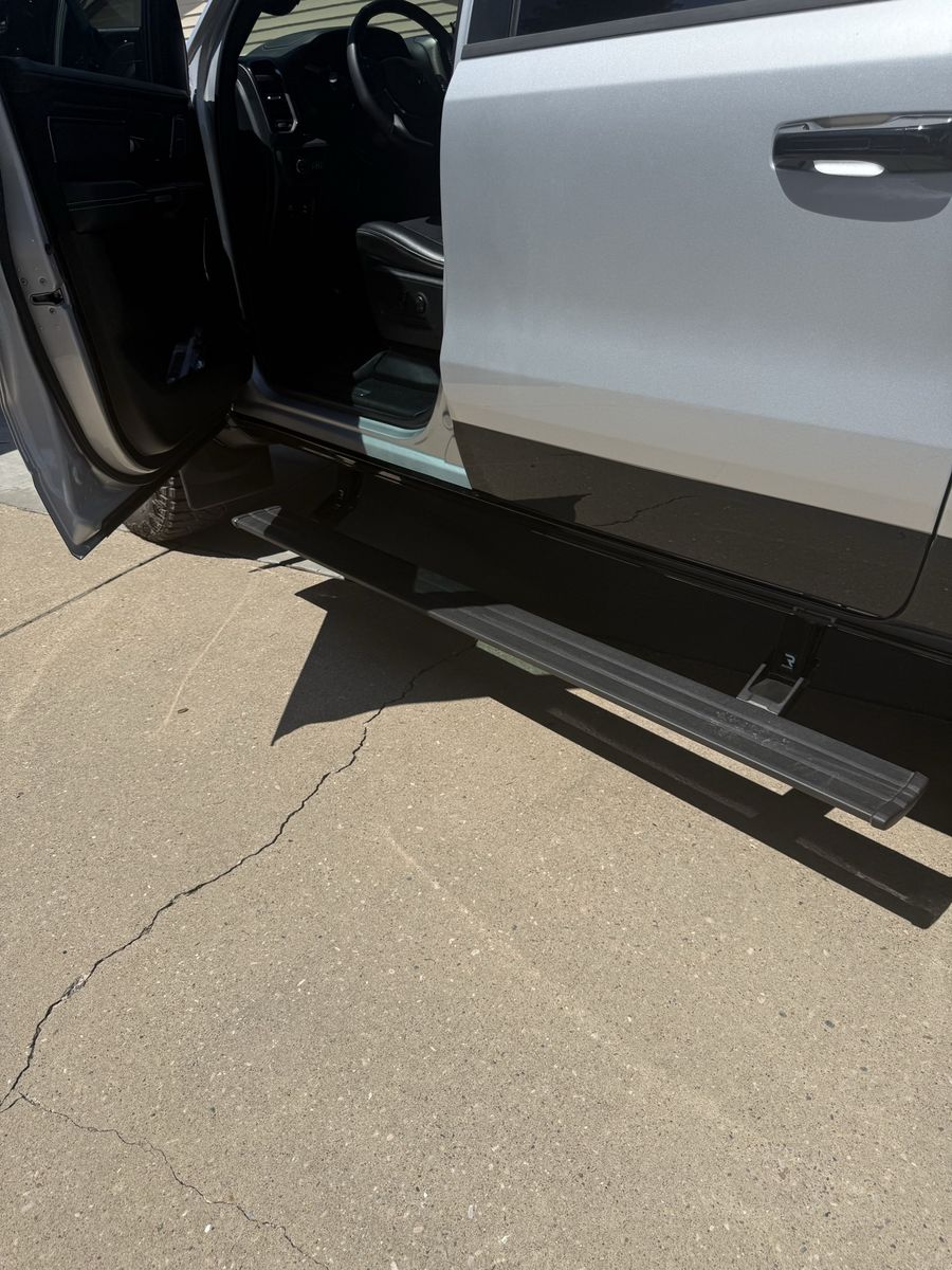 AMP retractable running boards for 2026 RAM 1500
