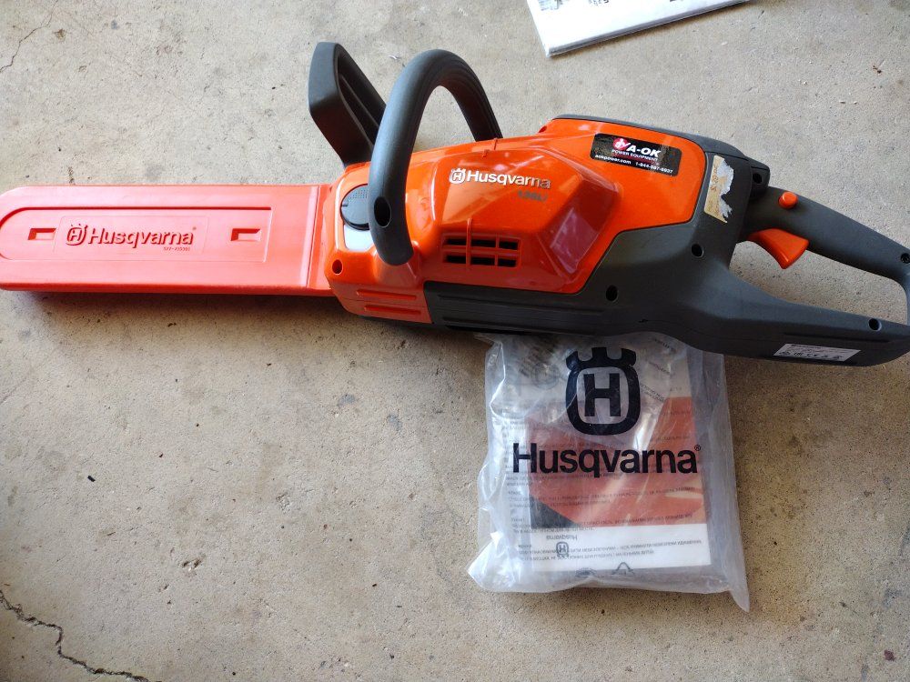 Husqvarna 136Li 36V 14" Cordless Chainsaw - Battery Powered, Lightweight, & Quiet Operation