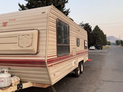 1885 camping trailer 23’
