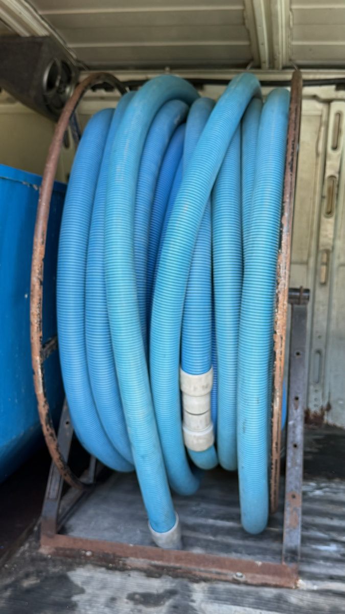 CARPET CLEANING TOOLS