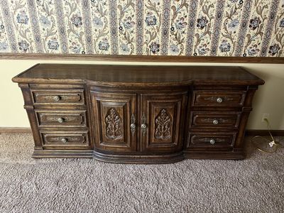 Vintage Solid Oak Triple Dresser w/ Hidden Center Drawers