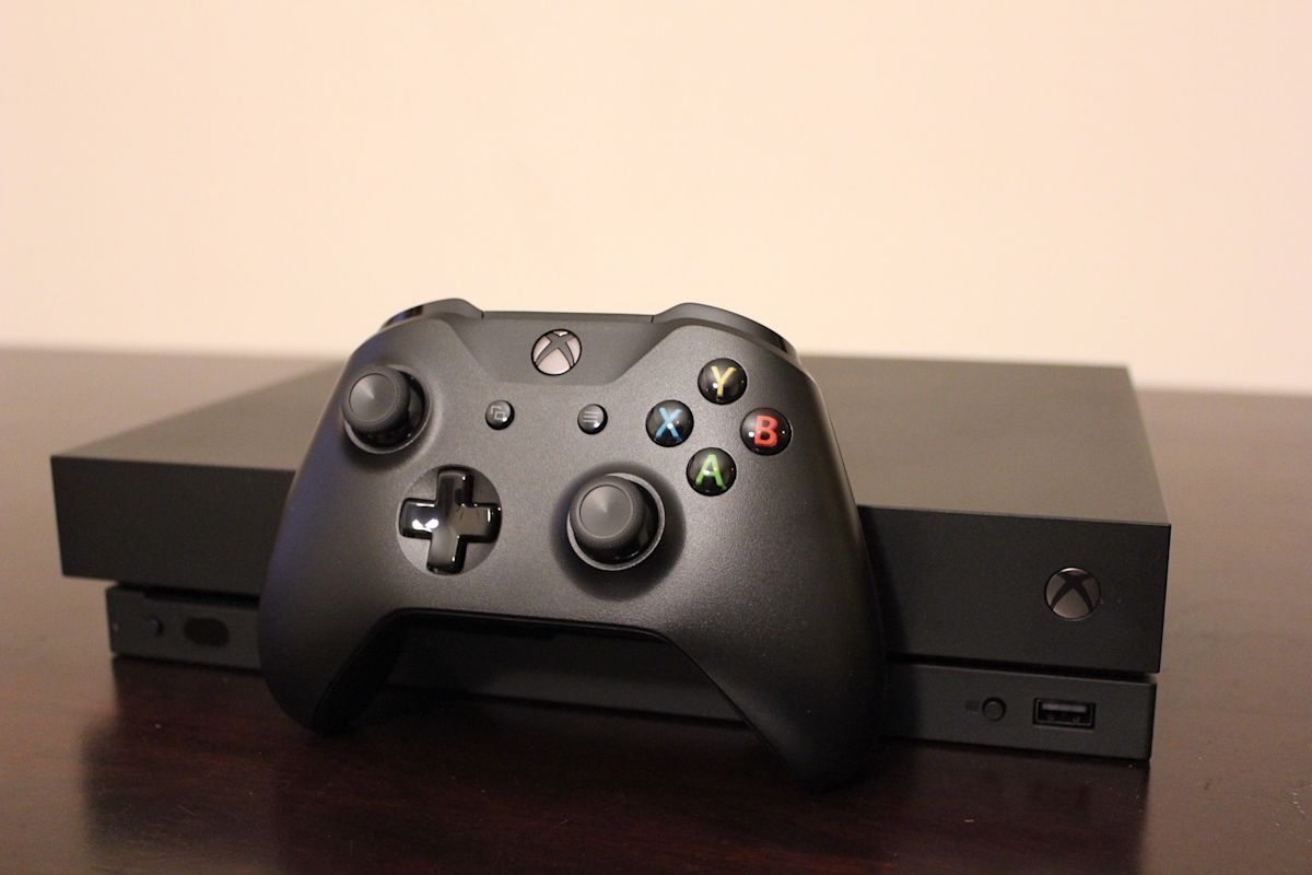 Xbox One X - 10 games included