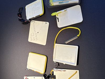 Scuba diving underwater writing tablets