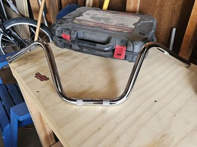 Brand new Motorcycle Handlebars!! 10 inch rise.