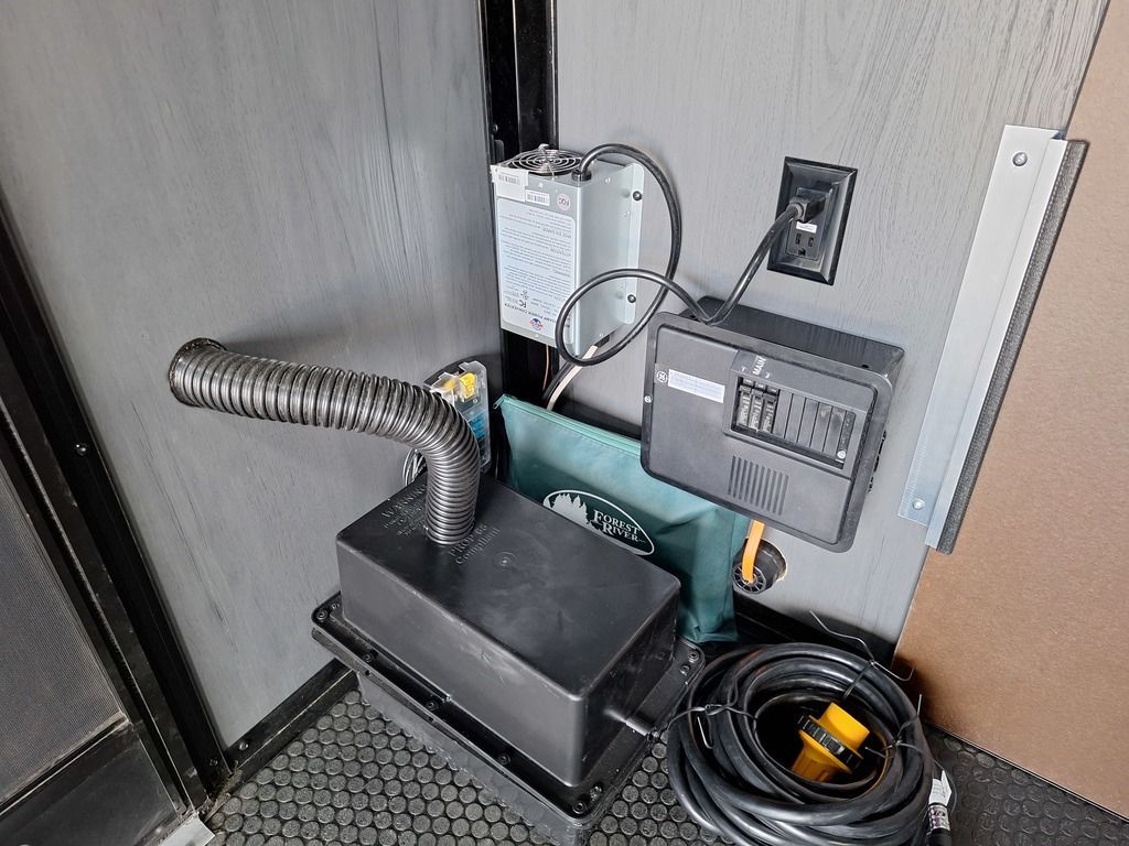 Main image 32
