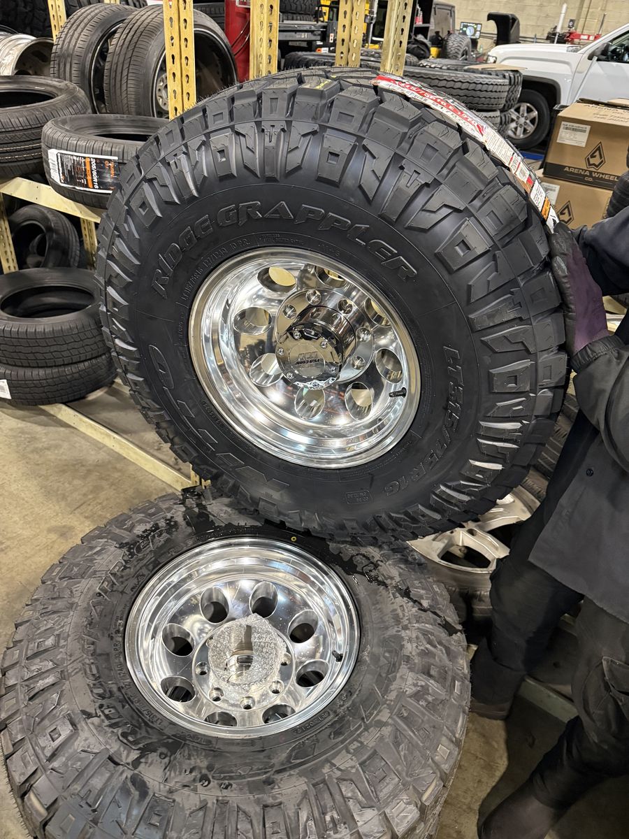 New Nitto LT315/75r16 Pro Comp Mod 8x6.5 Ram Ford