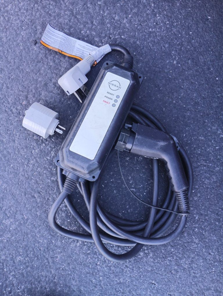 Nissan OEM EV Charger Cable FDR-12T Electric Vehicle Portable EVSE