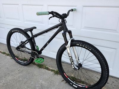 YT Dirtlove long DJ 2022