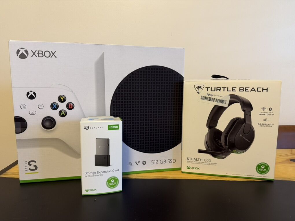 Xbox Series S w/ Wireless Headset & 1TB SSD