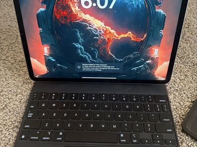 Apple iPad Pro 11-inch 4th Gen 256GB Wi-Fi with Magic Keyboard