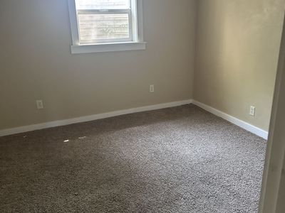 $700 Rent includes WIFI & utilities