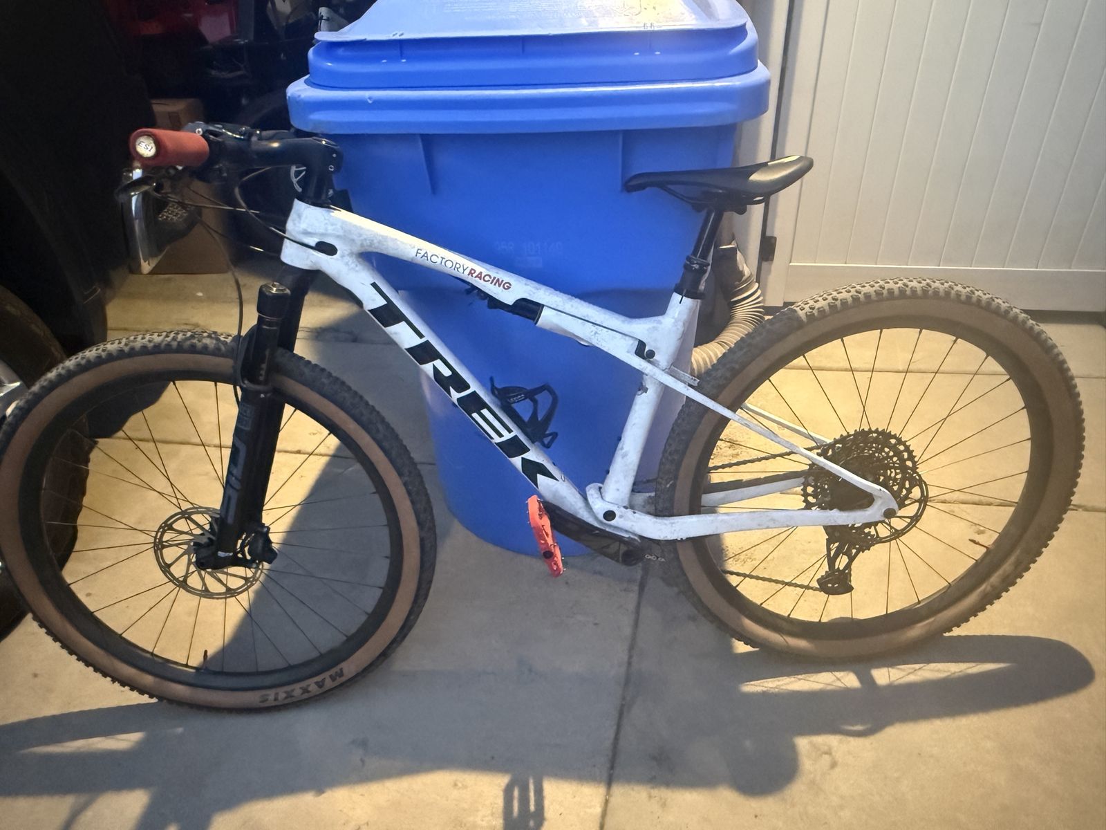 2023 Trek Supercaliber 9.8 GX AXS