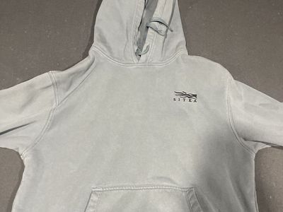 SITKA Gear Everyday Hoodie, Gray, Men's Large, Pullover Sweatshirt with Kangaroo Pocket runs a little small