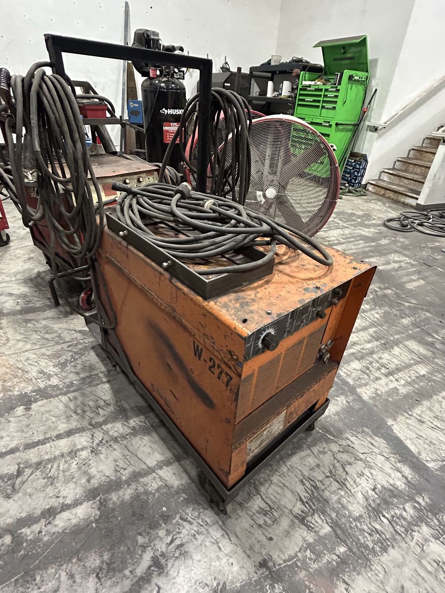 Miller Dimension 650 Power Source Welder