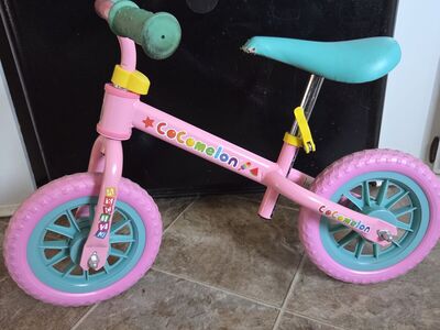 CoComelon Toddlers Balance Bike.
