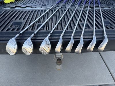 PING Serene 7-W,S Golf Club Set - Women's RH, 4 wood, 5 wood, and 6 wood.