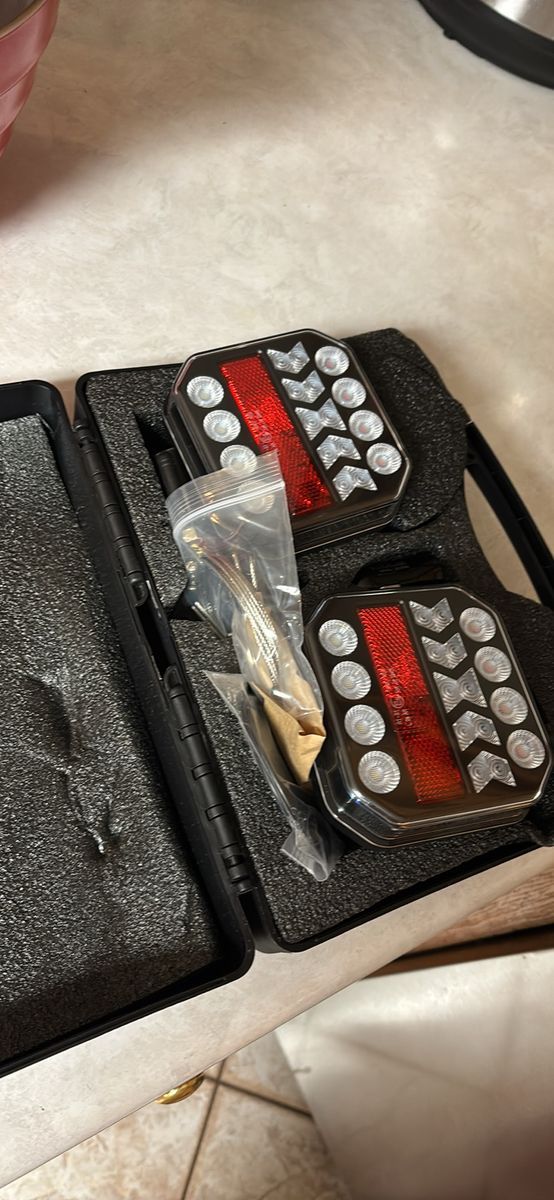 Magnetic Wireless Trailer Light Kit, 16 LED, IP67 Waterproof, 4 Functions