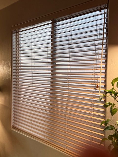 Natural (faux) Wood Blinds 2 slats - 2 sizes, Natural wood tone.