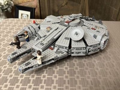 LEGO Star Wars Millennium Falcon Set with Minifigures
