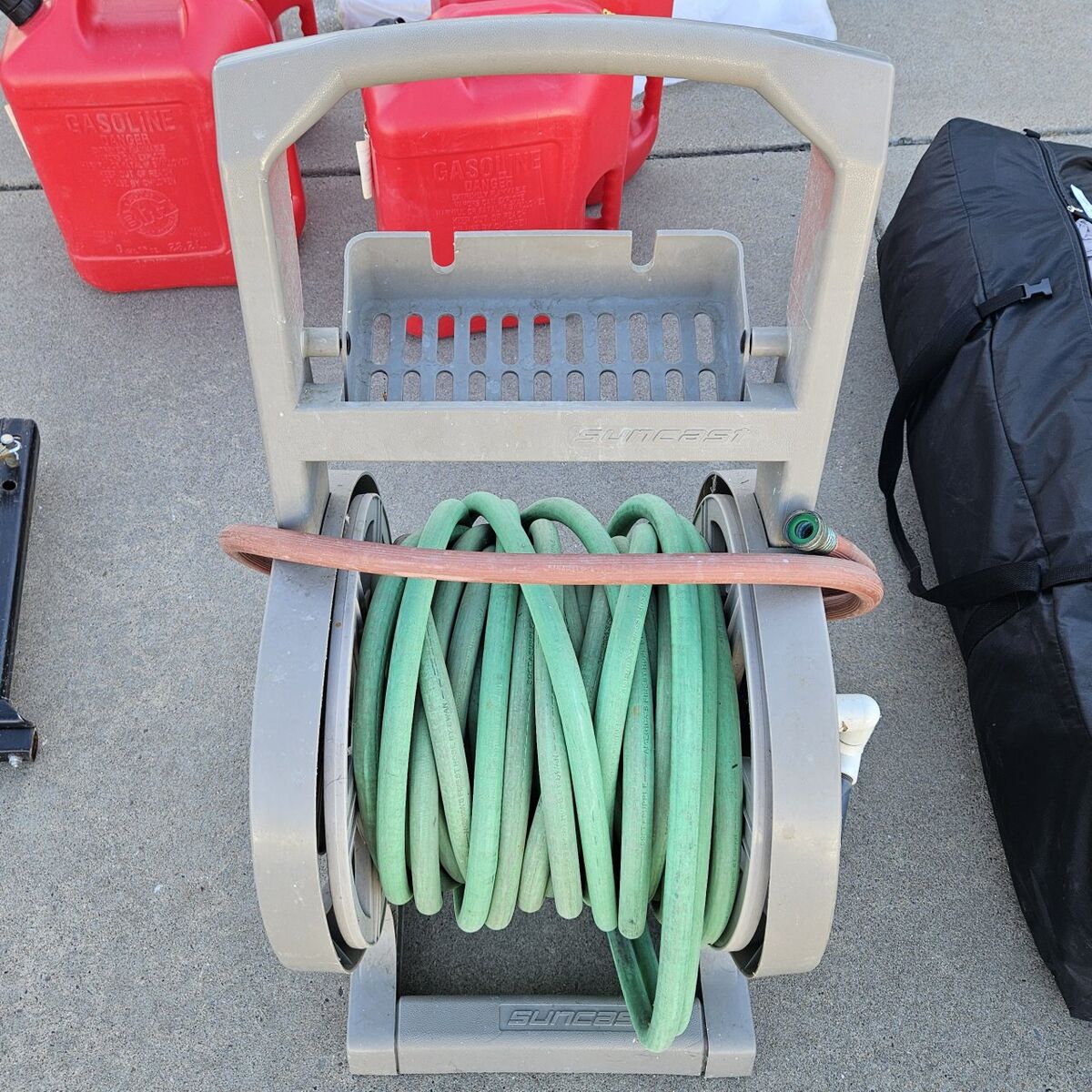 Garden hose cart