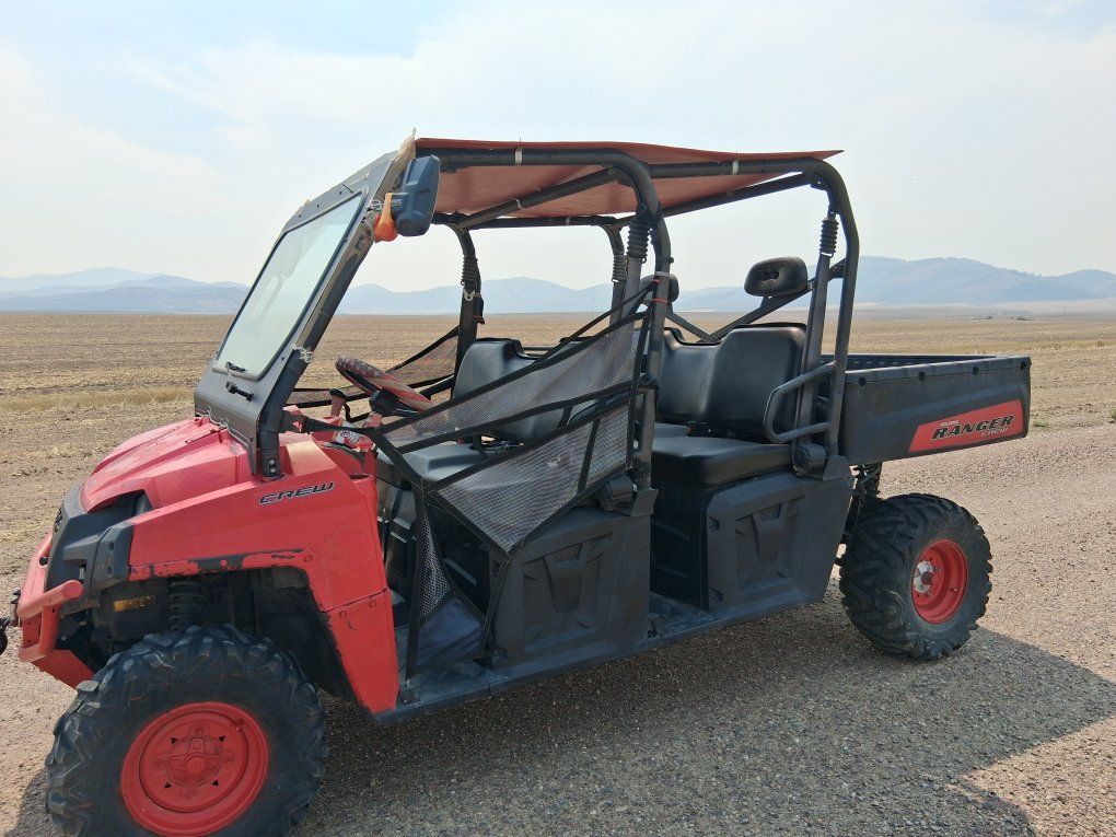 Polaris Ranger 800 EFI Crew UTV with Full Windshield, Front Winch, Bumper,tow hitch