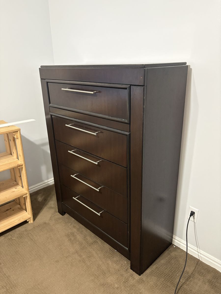 Tall 5 Drawer Dresser