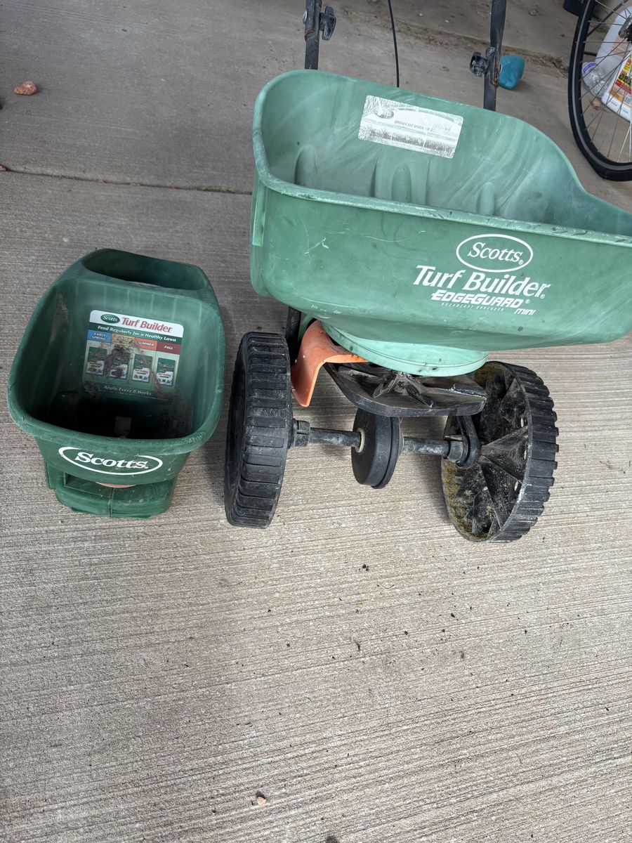 Scott’s fertilizer spreaders