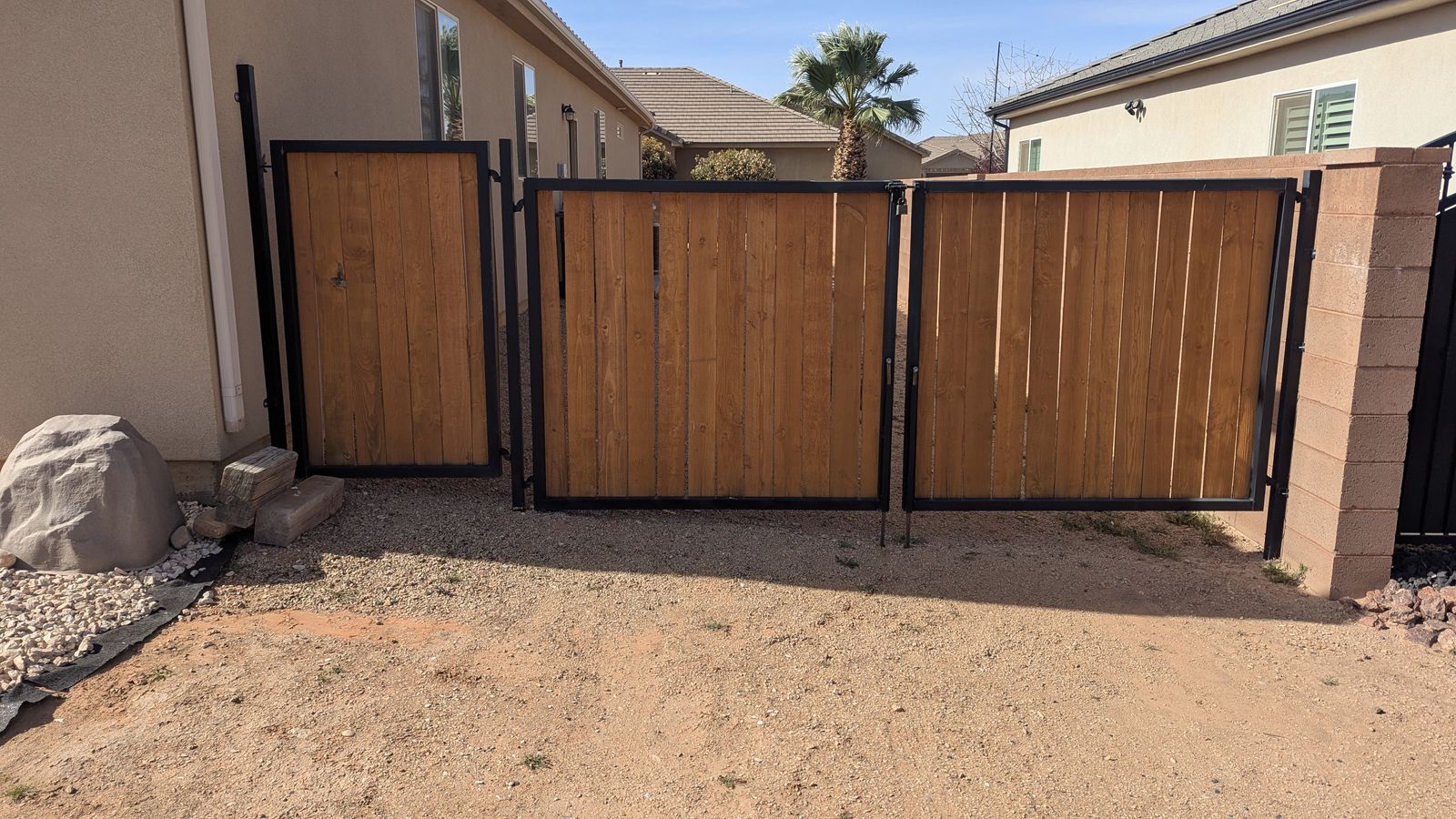 Driveway gate