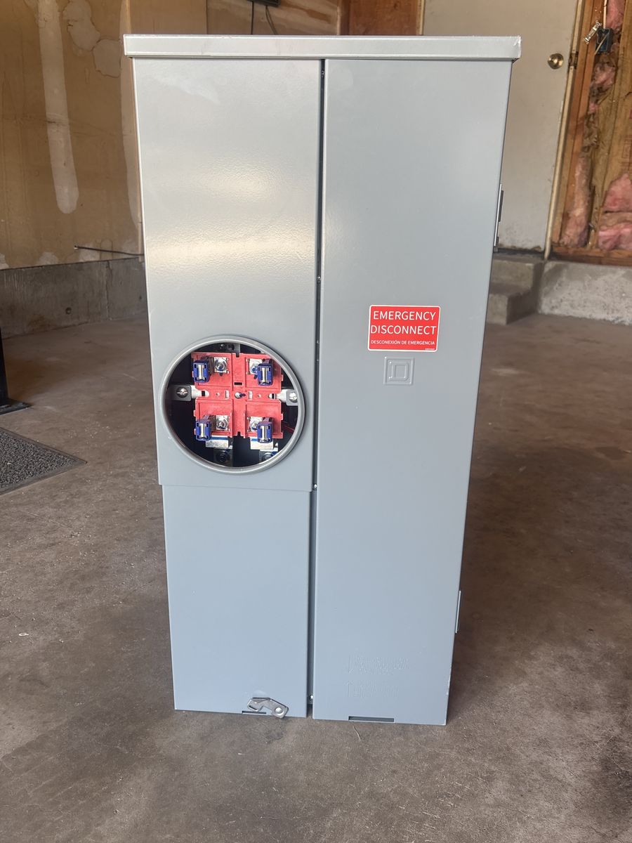 Square D Homeline Combination Service Entrance Device with Emergency Disconnect