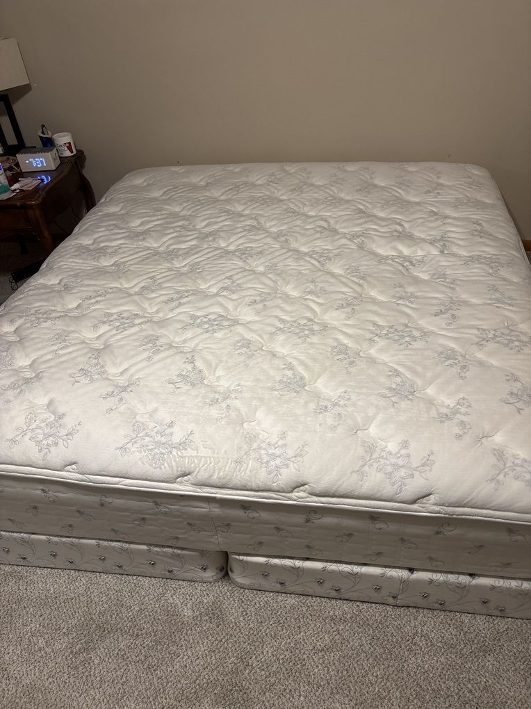 FREE Beautiful SERTA Pillow Top King Mattress+box