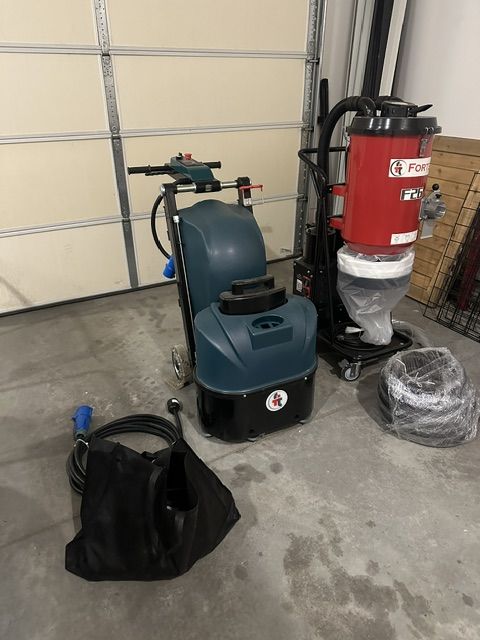 Concrete floor grinder