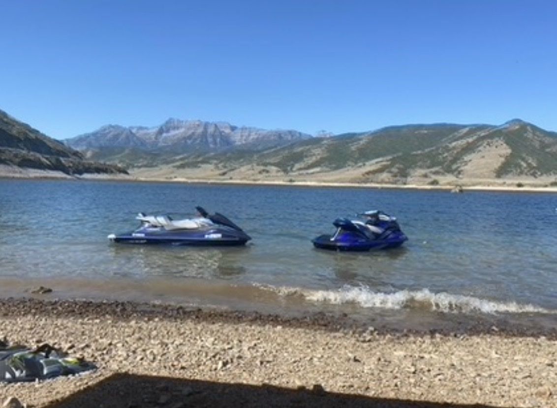 2015 Yamaha VX1100 & 2007 Yamaha FX Cruiser HO WaveRunners with Trailer