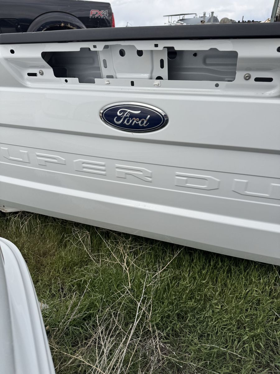 Ford F-350 Super Duty Dually Truck Bed