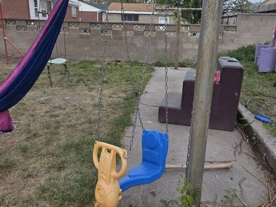 Push and pull 1 person swing