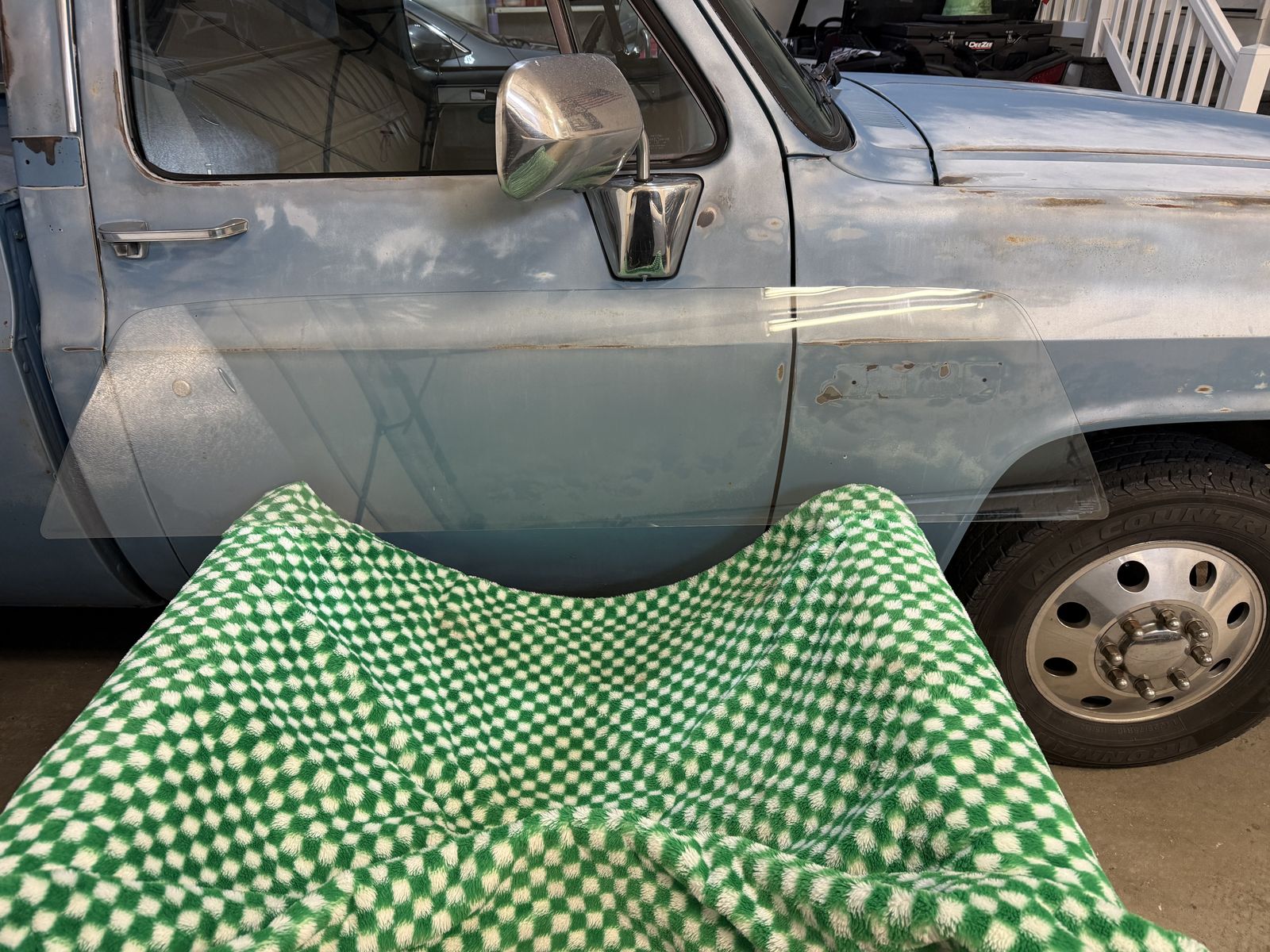 Squarebody WINDOW - REAR