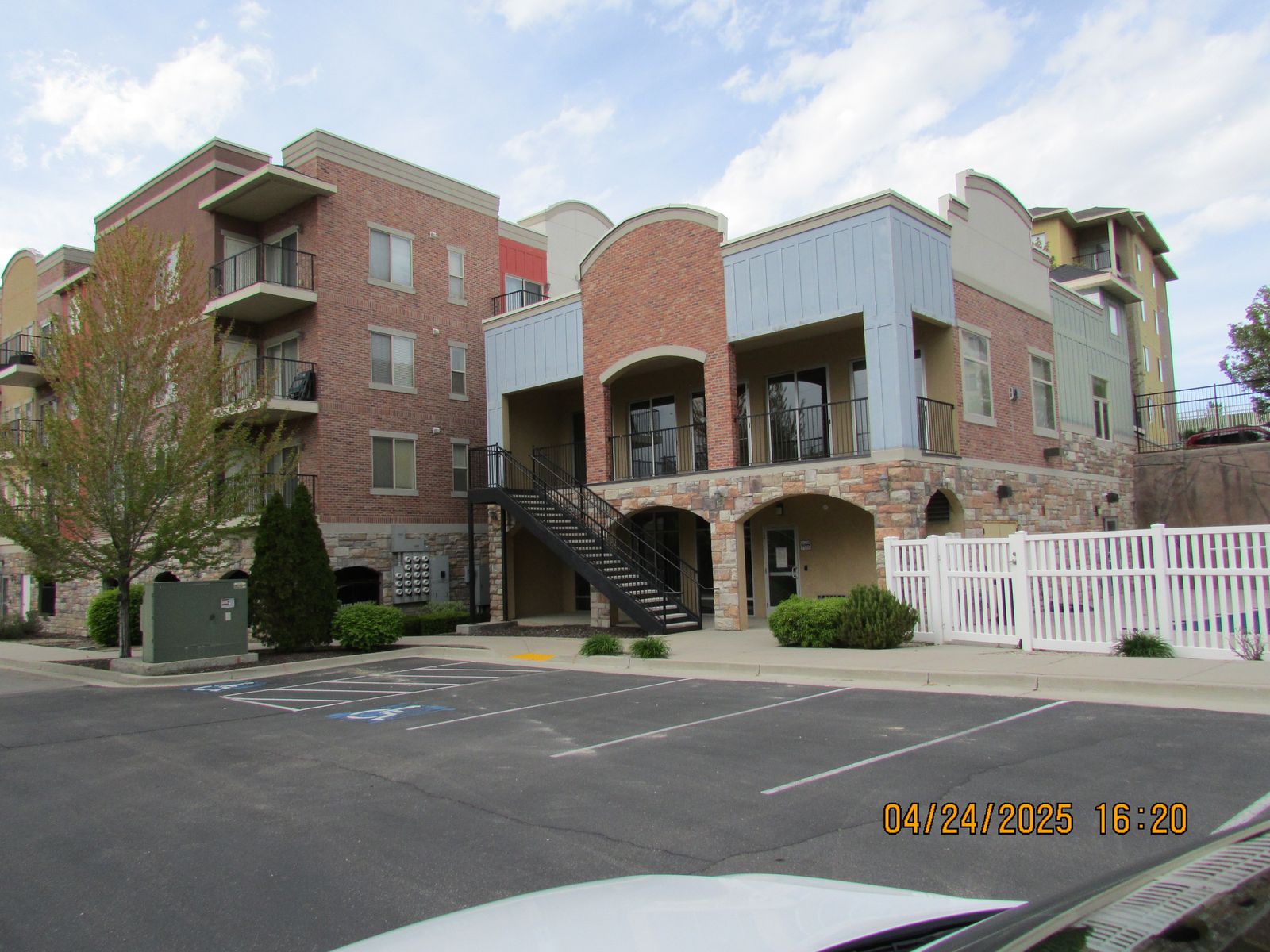 170 Albion Village Way  Ap 306 Sandy UT 84070