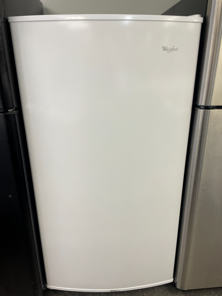 Whirlpool Freezer (16 Cu. Ft.) - Like New + 30 Day Warranty!