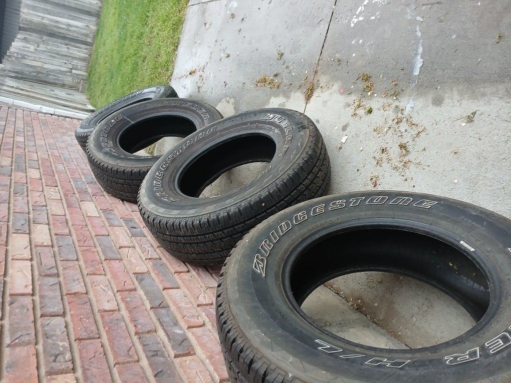 BLACKSTONE TIRES P265/7OR17 113T