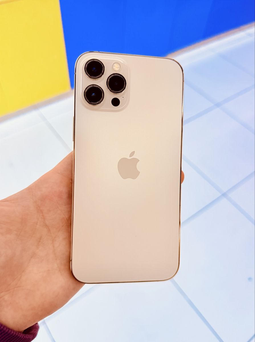 Apple iPhone 12 Pro Max, 128 GB - Unlocked