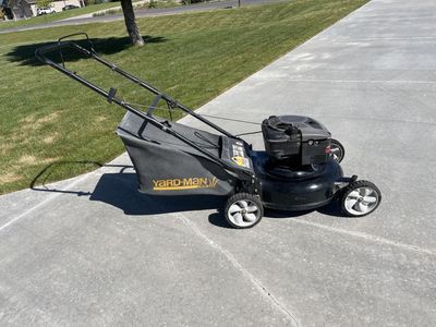 Push motor with Briggs & Stratton motor