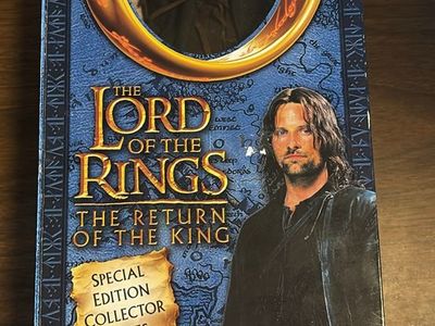 New- The Lord of the Rings Return of the King Aragorn 12 in Action Figure- Special Edition Collector Series