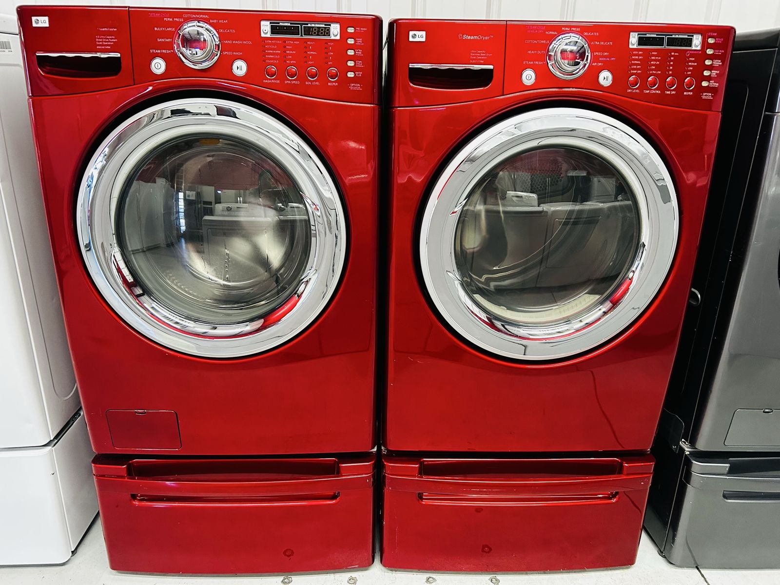 Lg Steam Electric Front Load Set With Pedestals