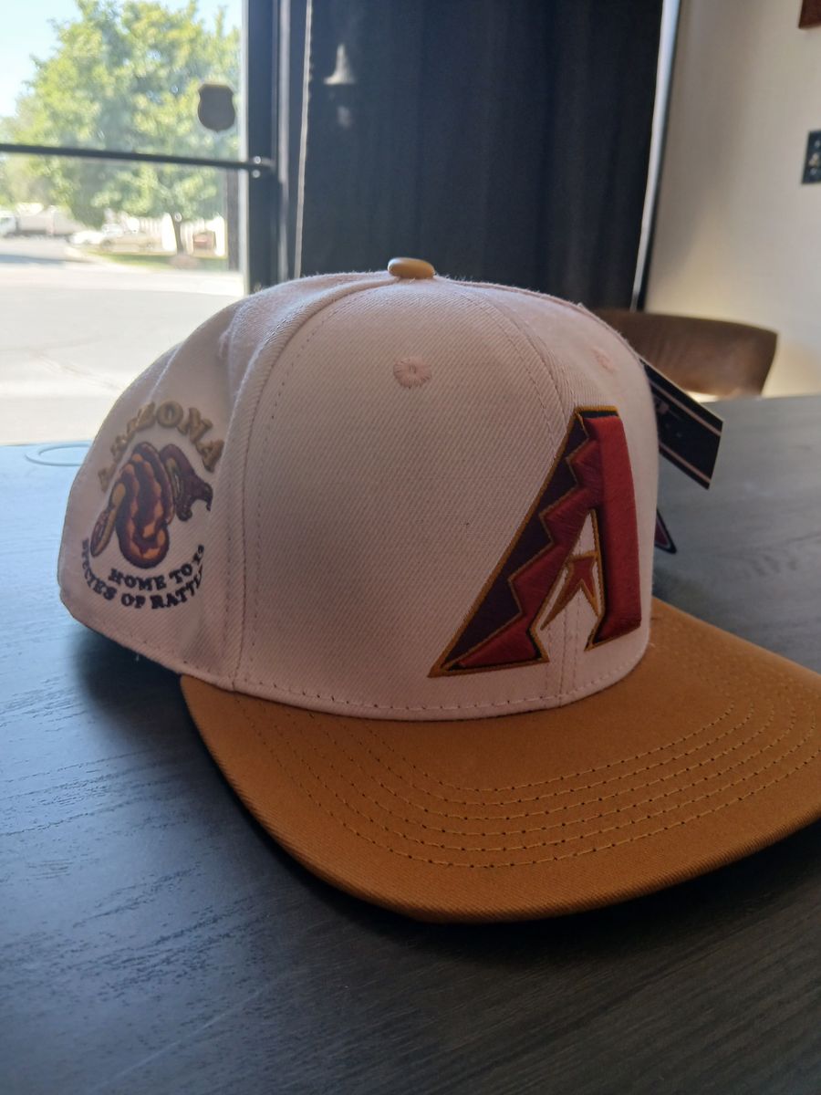 Pro Standard MLB Arizona Diamondbacks Snapback Hat in Pink-(Collectible box)