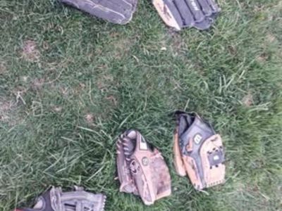 lefty and righty baseball and softball gloves