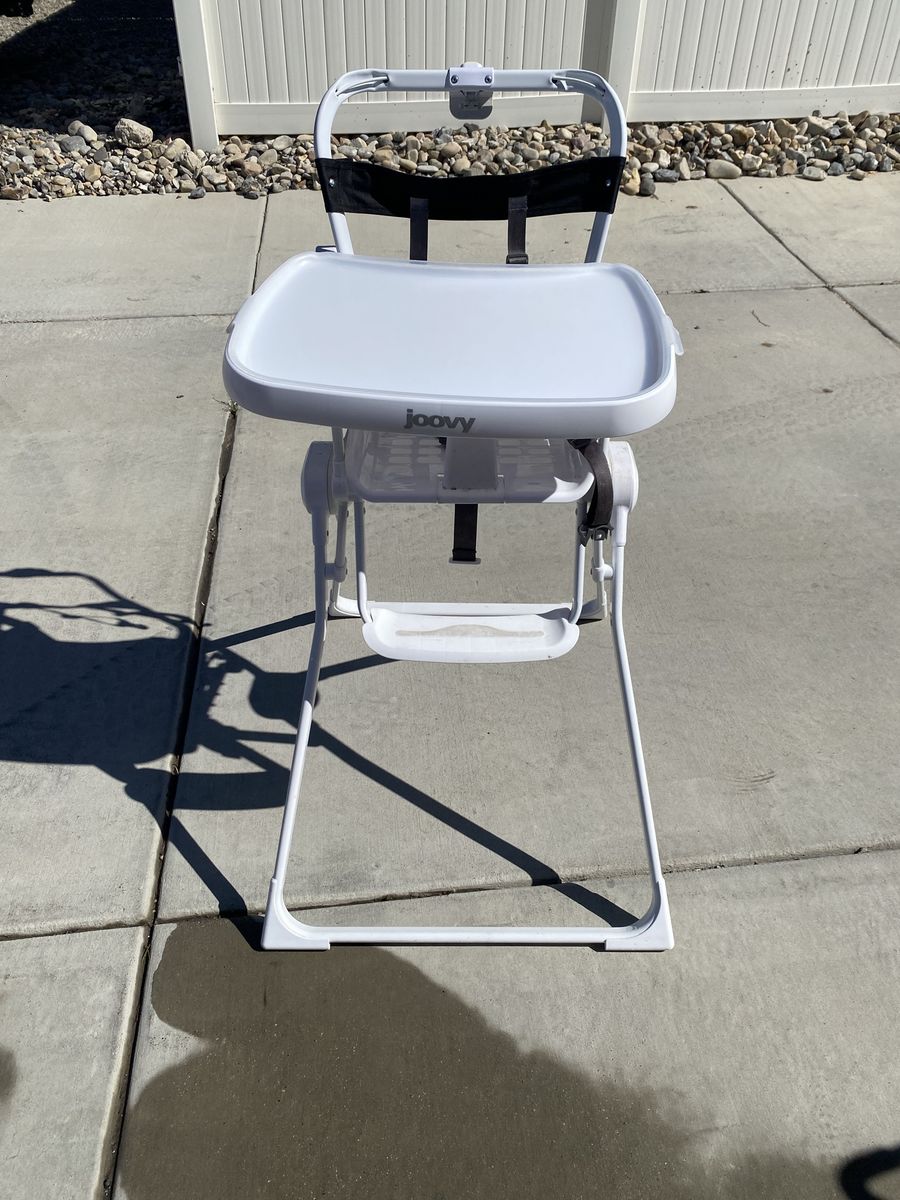 Joovy nook high chair