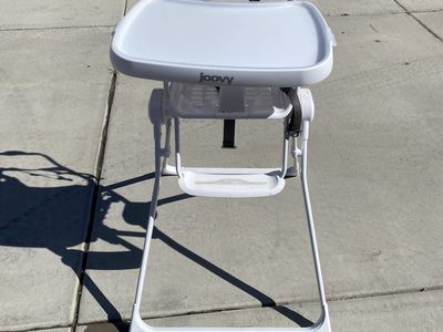 Joovy nook high chair